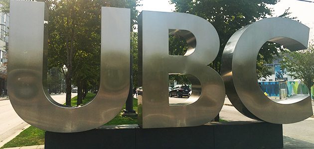 UBC Bookstoreでお土産を探してきた in バンクーバー UBC Bookstoreでお土産を探してきた in バンクーバー