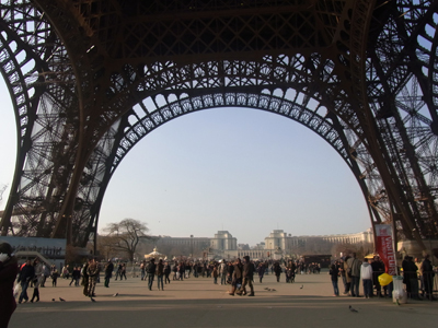 Eiffel_Tower_3